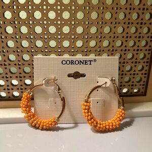🌸 NWT Gold and Orange Beaded Hoop Earrings